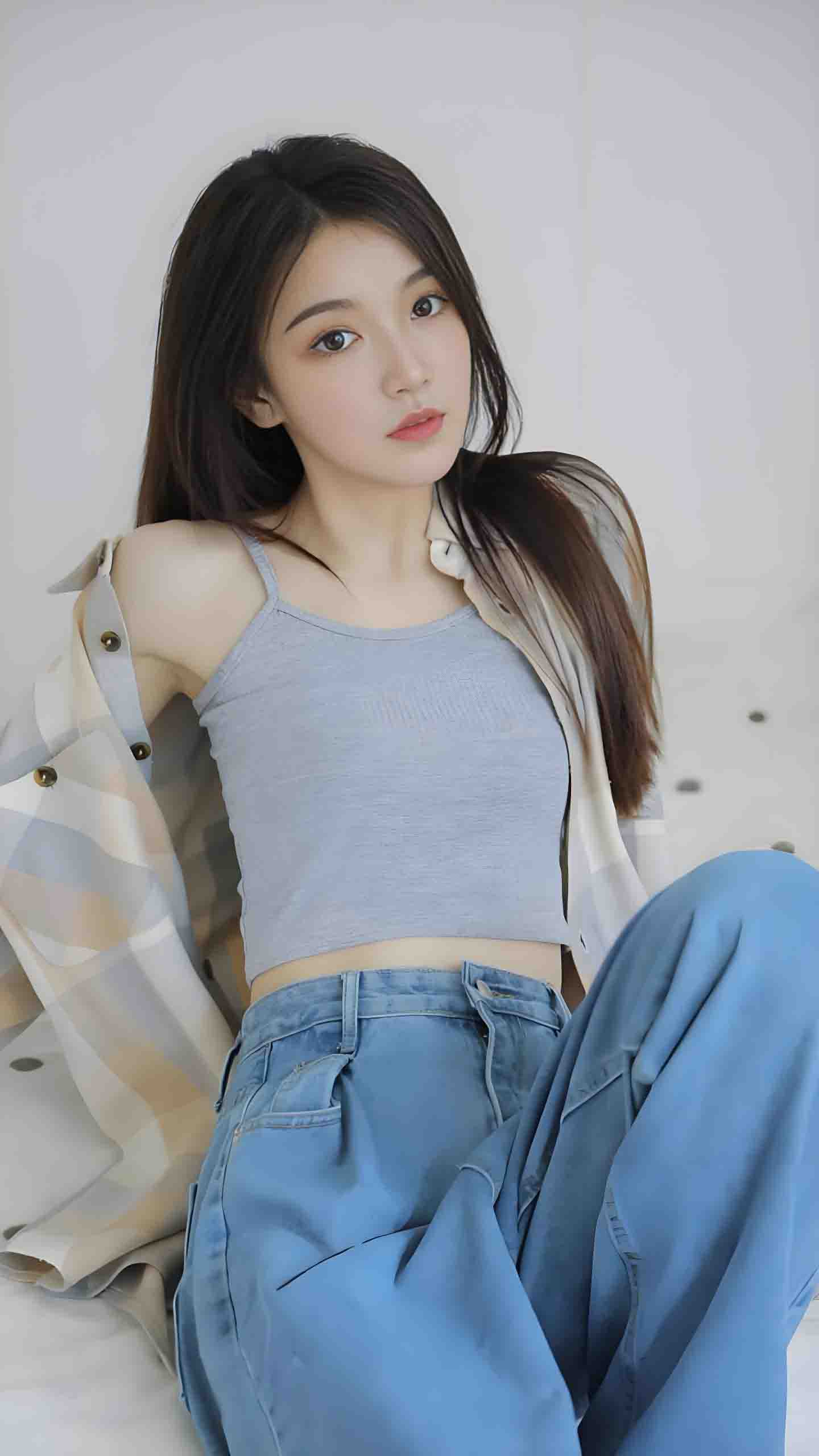 推特女神【图图TUTU】高颜值外表写真模特，私下却是只极品反